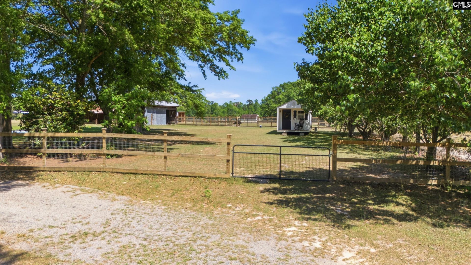 695 Hartzog  Photo 58