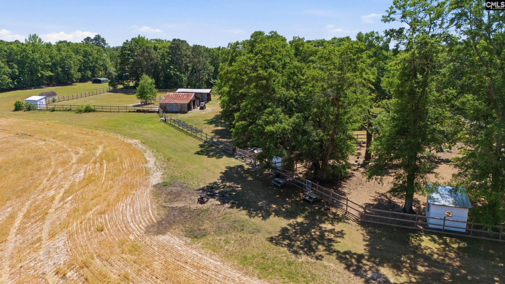 695 Hartzog  Photo 71