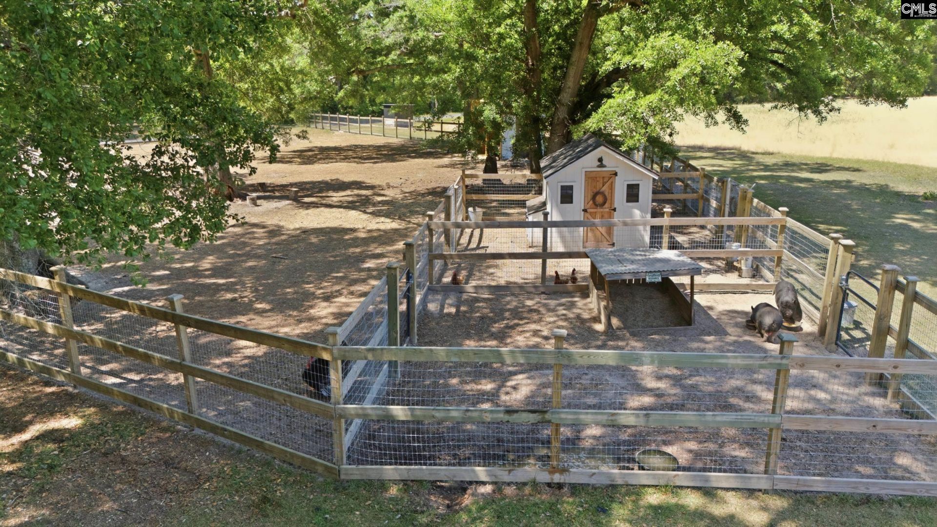 695 Hartzog  Photo 74