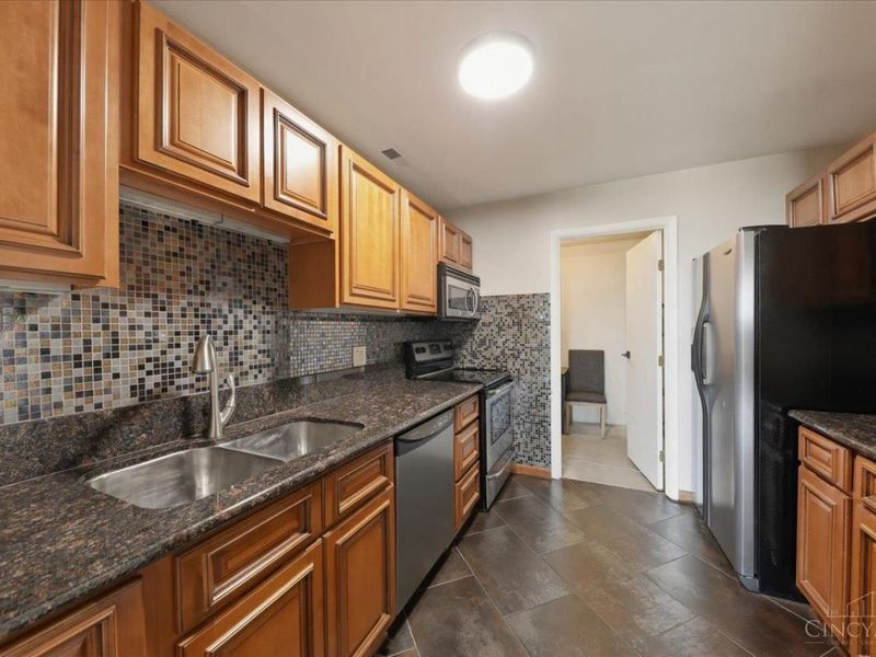 2138 Ohio Avenue, Unit B, Cincinnati, OH 45219 Photo 14