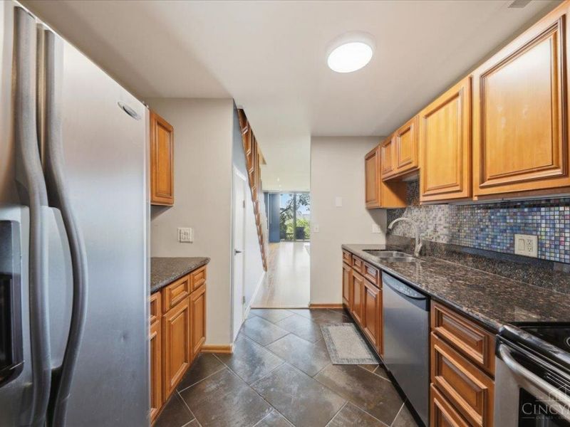2138 Ohio Avenue, Unit B, Cincinnati, OH 45219 Photo 24