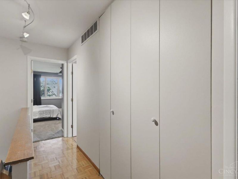 2138 Ohio Avenue, Unit B, Cincinnati, OH 45219 Photo 25