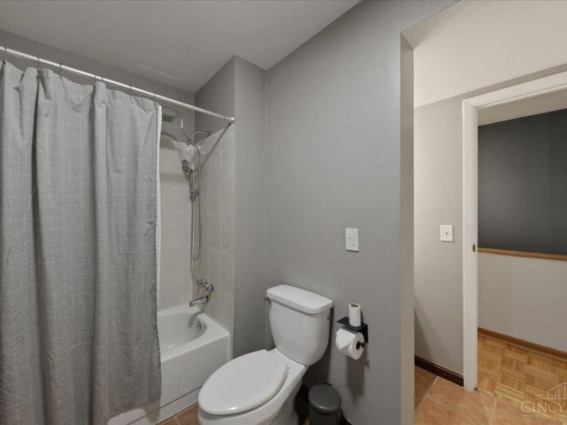 2138 Ohio Avenue, Unit B, Cincinnati, OH 45219 Photo 45