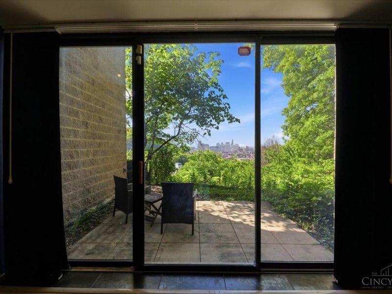 2138 Ohio Avenue, Unit B, Cincinnati, OH 45219 Photo 8