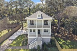 1892 Grover Drive photo 4
