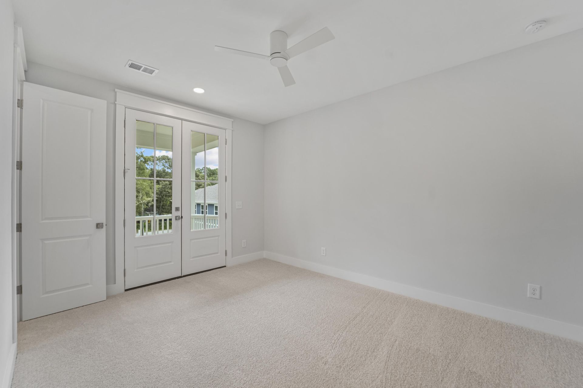 1892 Grover Drive Photo 32