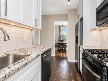 250 Garth Rd , Unit 5J3, Scarsdale, NY 10583
