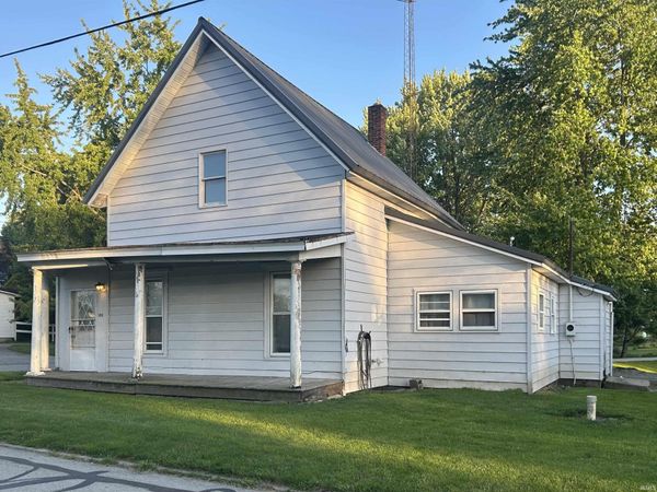 105 W Commerce Street, Macy, IN 46951