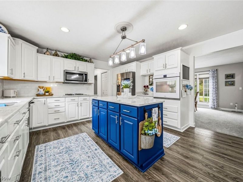10830 Lakebrook Drive, Kirtland, OH 44094 Photo 17