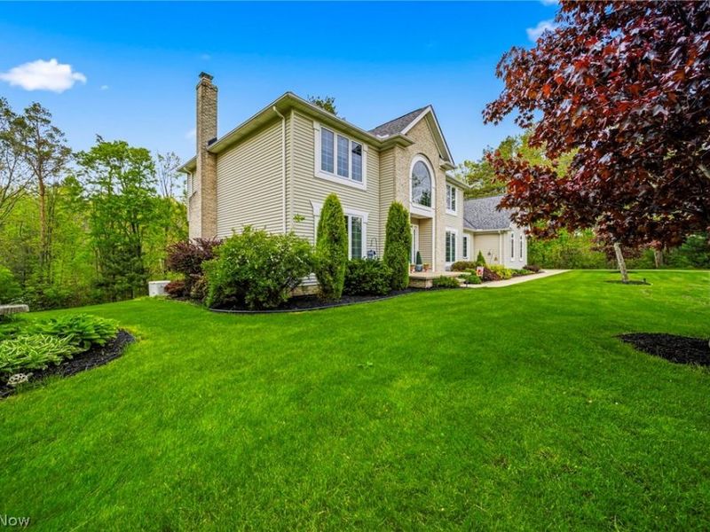 10830 Lakebrook Drive, Kirtland, OH 44094 Photo 5