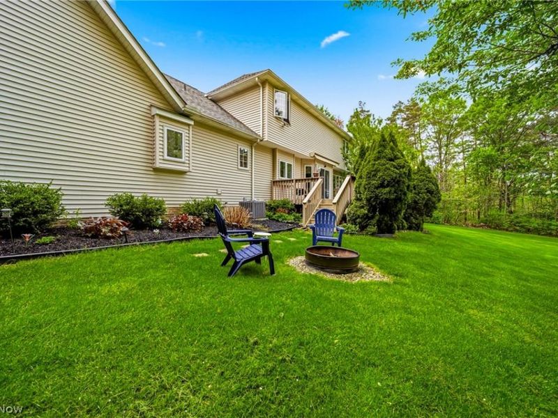 10830 Lakebrook Drive, Kirtland, OH 44094 Photo 9