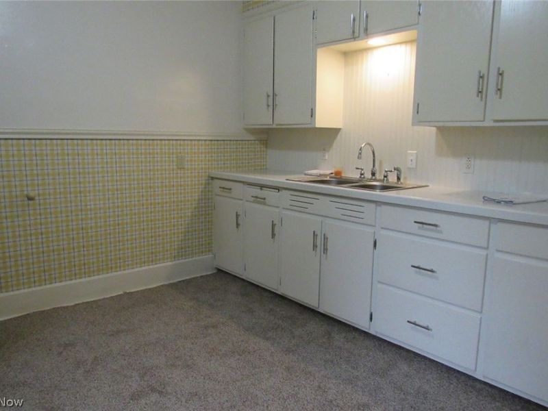 2042 W Prospect Road, Ashtabula, OH 44004 Photo 3