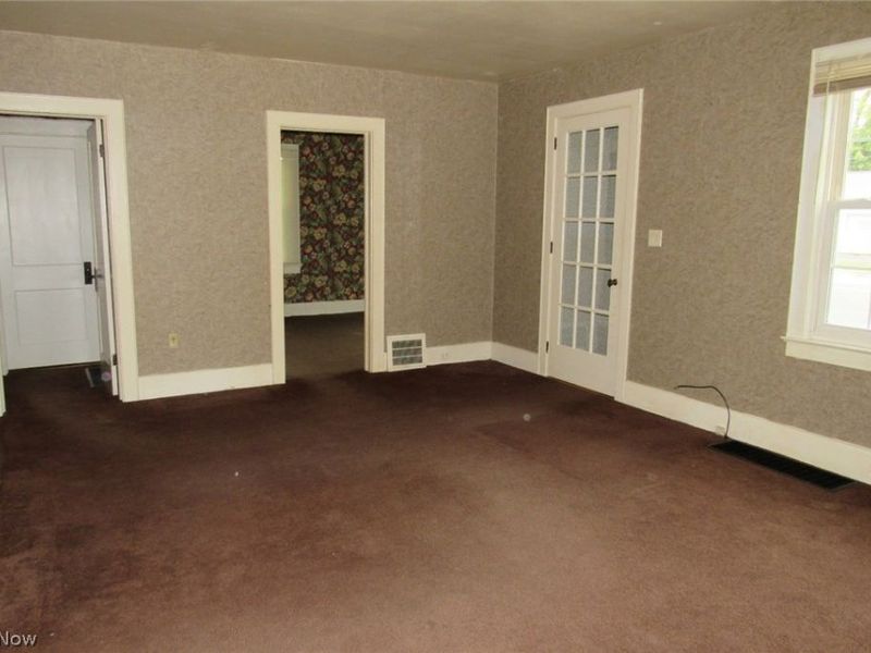 2042 W Prospect Road, Ashtabula, OH 44004 Photo 7