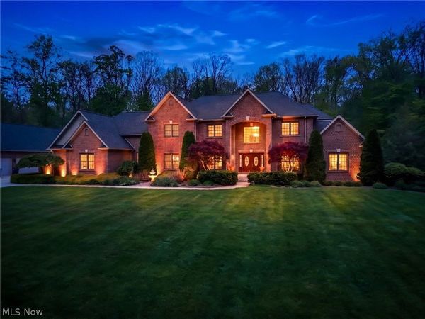 2520 Eastpoint Heights Drive SE, Howland, OH 44484