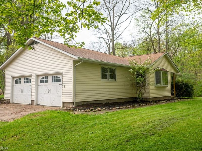 18889 Riverview Drive , Chagrin Falls, OH 44023 Photo 10