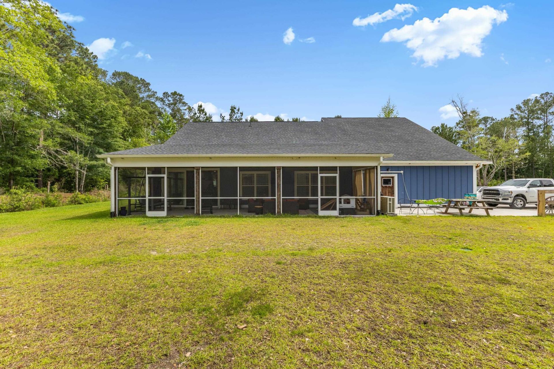 1945 Emery Rd. Photo 64
