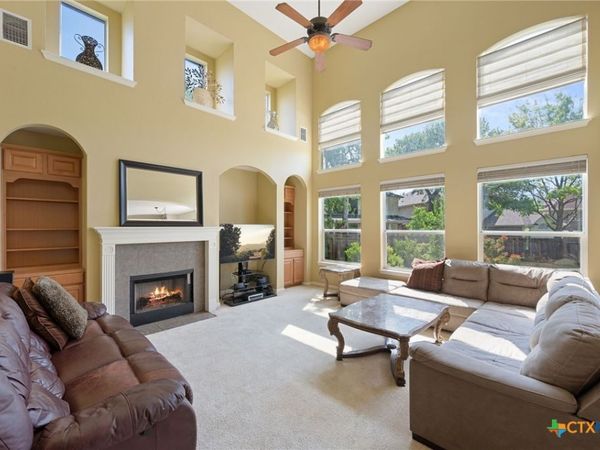 707 House Wren Loop, Pflugerville, TX 78660