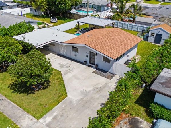 9955 SW 215th St , Cutler Bay, FL 33189