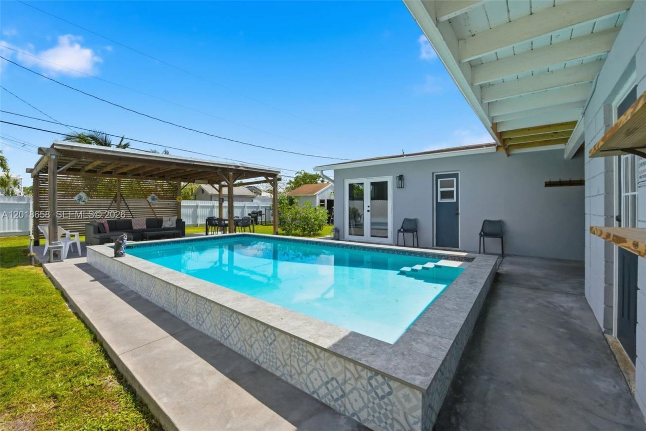 9955 SW 215th St , Cutler Bay, FL 33189 Photo