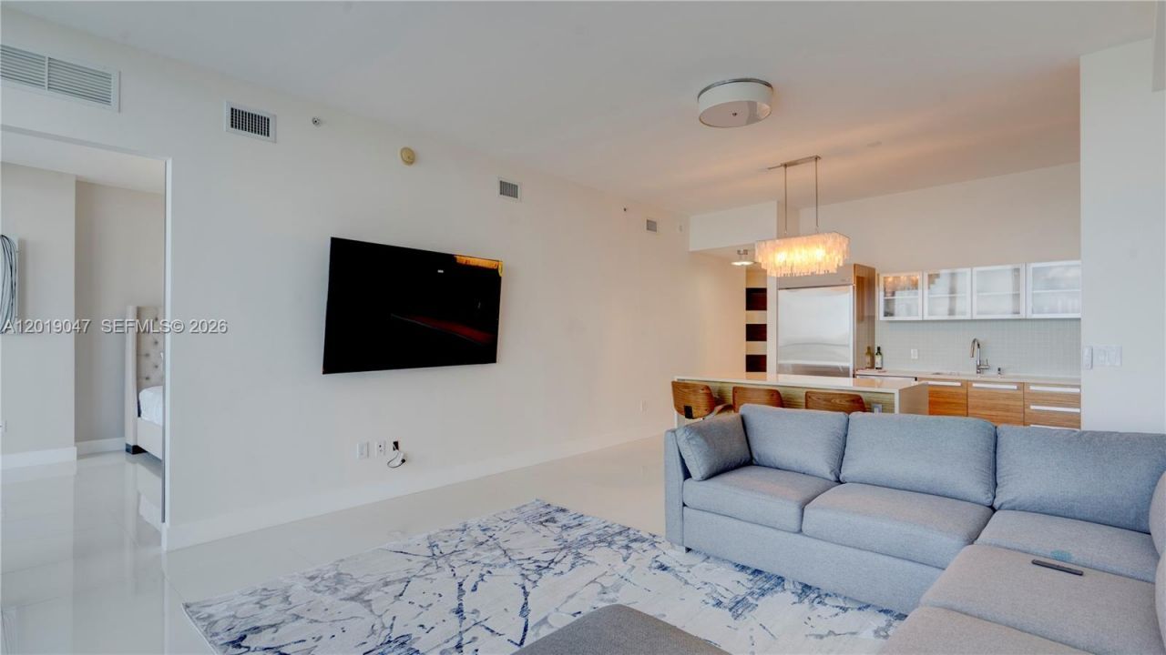2020 N Bayshore Dr , Unit 1905, Miami, FL 33137 Photo