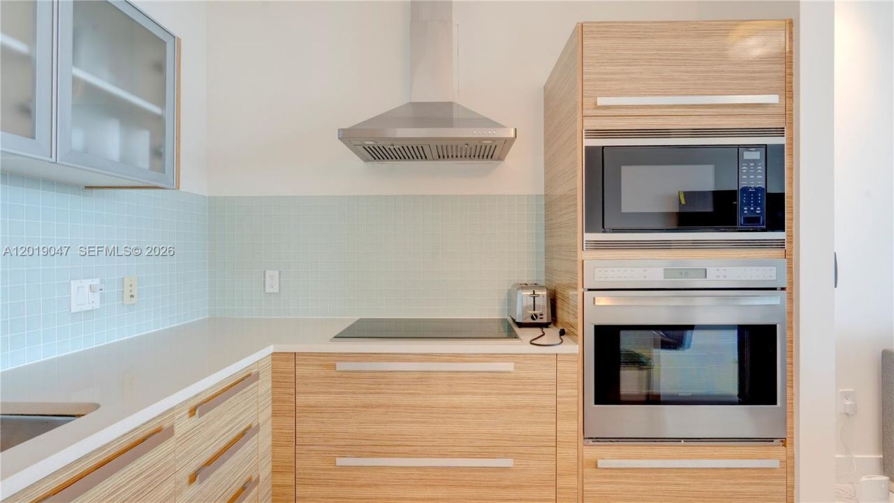 2020 N Bayshore Dr , Unit 1905, Miami, FL 33137 Photo