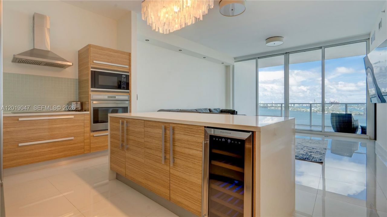 2020 N Bayshore Dr , Unit 1905, Miami, FL 33137 Photo