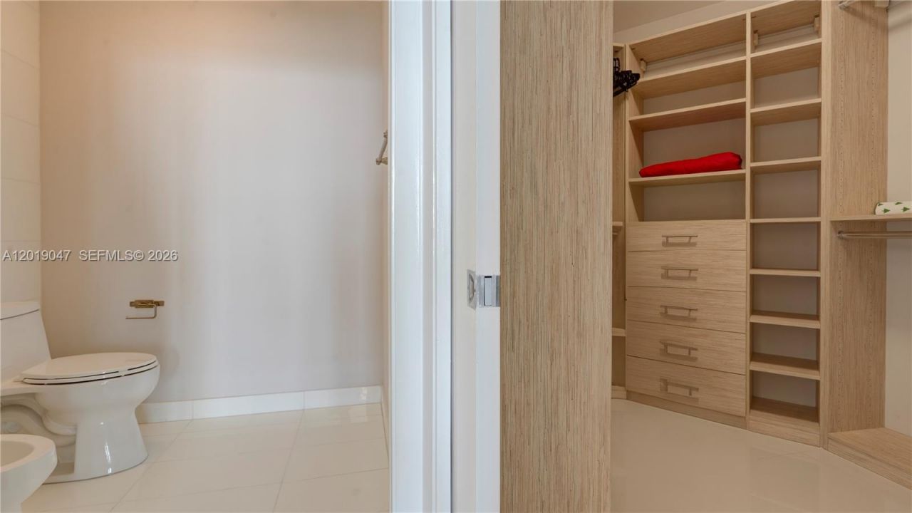 2020 N Bayshore Dr , Unit 1905, Miami, FL 33137 Photo