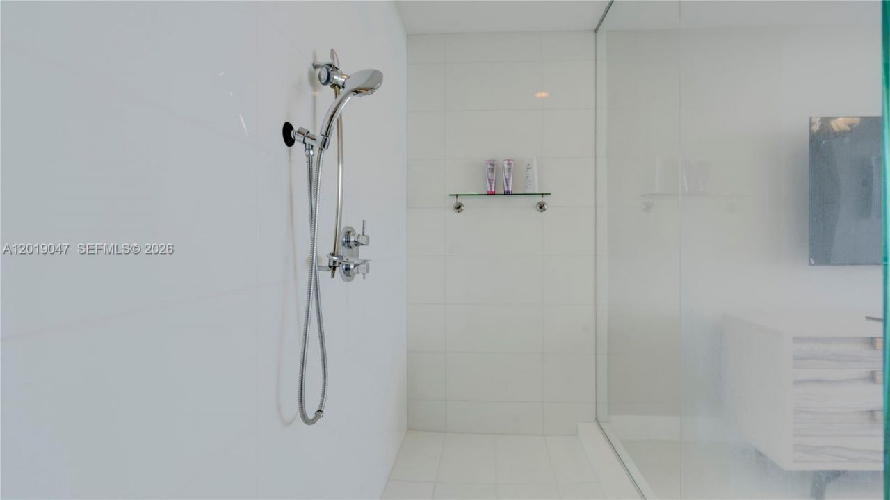 2020 N Bayshore Dr , Unit 1905, Miami, FL 33137 Photo