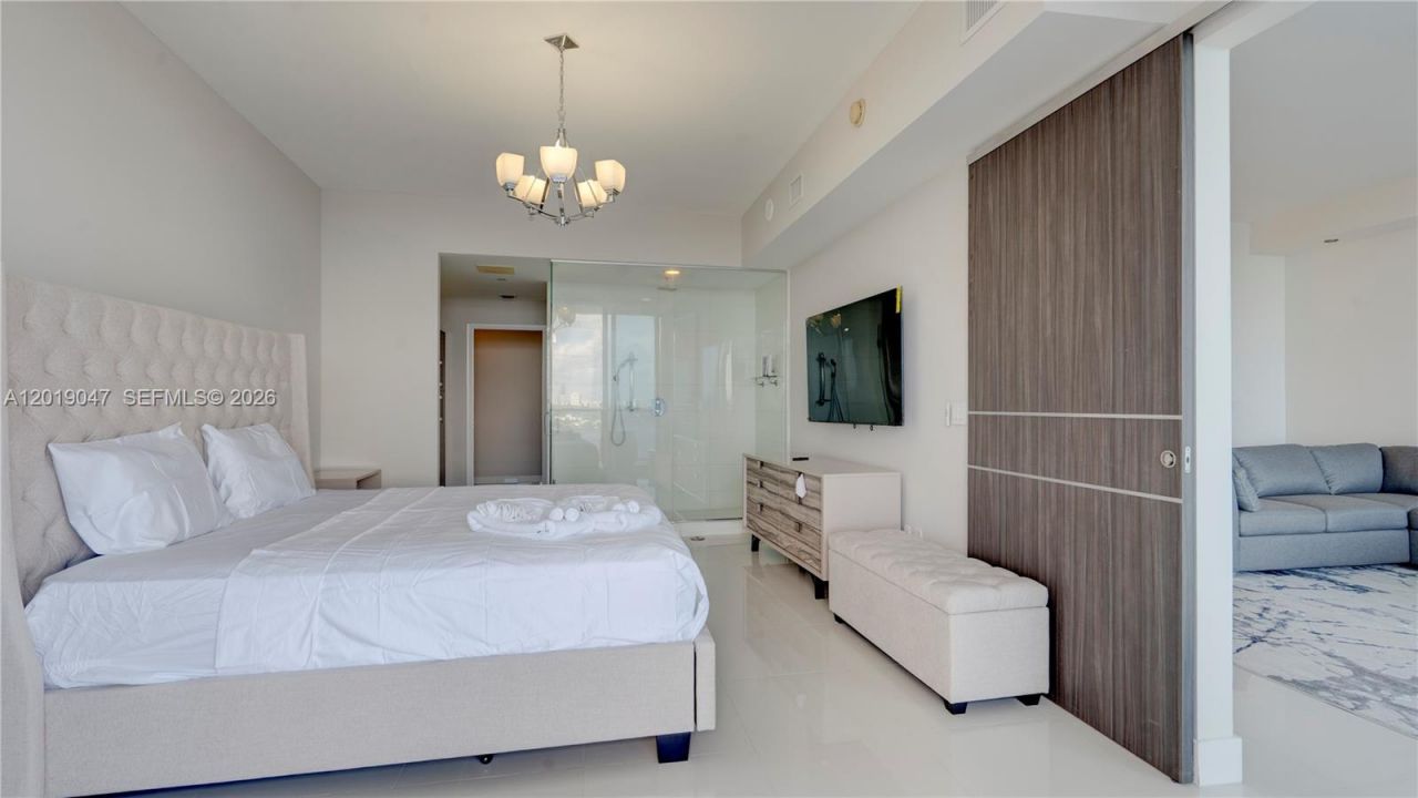 2020 N Bayshore Dr , Unit 1905, Miami, FL 33137 Photo