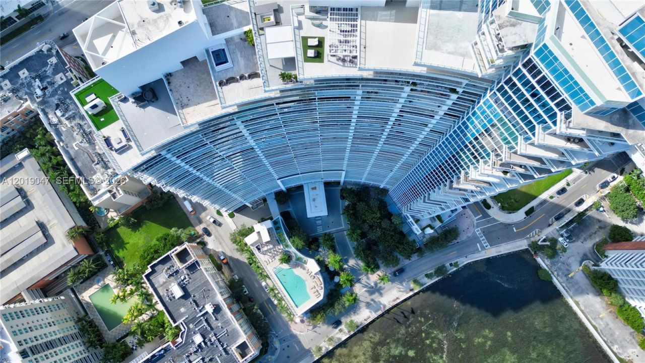 2020 N Bayshore Dr , Unit 1905, Miami, FL 33137 Photo