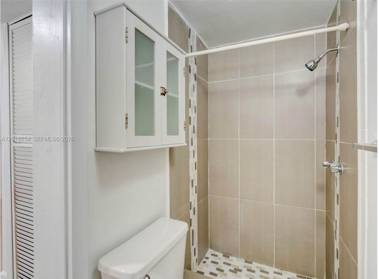 9494 SW 39th St , Miami, FL 33165 Photo