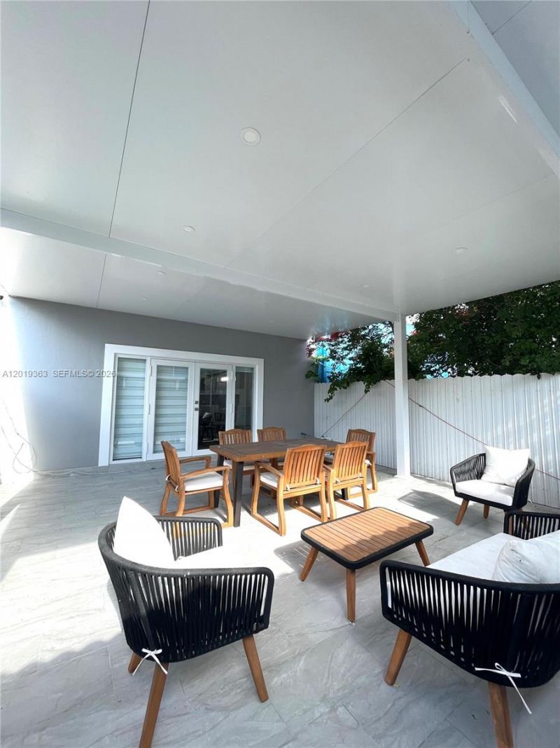 6832 W 2nd Ct , Hialeah, FL 33014 Photo