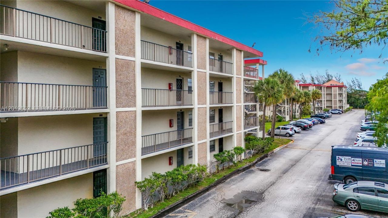 3000 NW 48th Ter, Unit 126, Lauderdale Lakes, FL 33313 Photo