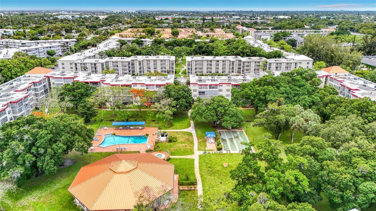 3000 NW 48th Ter, Unit 126, Lauderdale Lakes, FL 33313 Photo