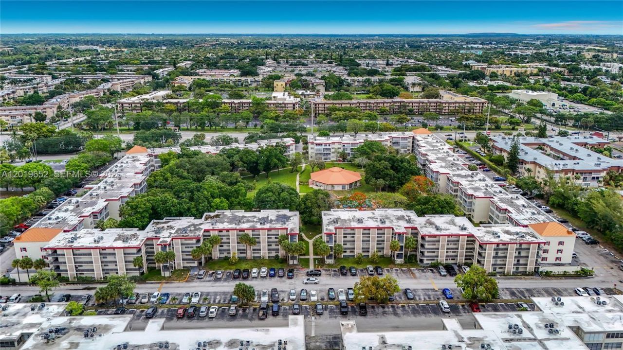 3000 NW 48th Ter, Unit 126, Lauderdale Lakes, FL 33313 Photo