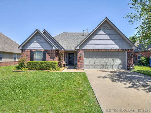 2012 E Princeton Street , Broken Arrow, OK 74012