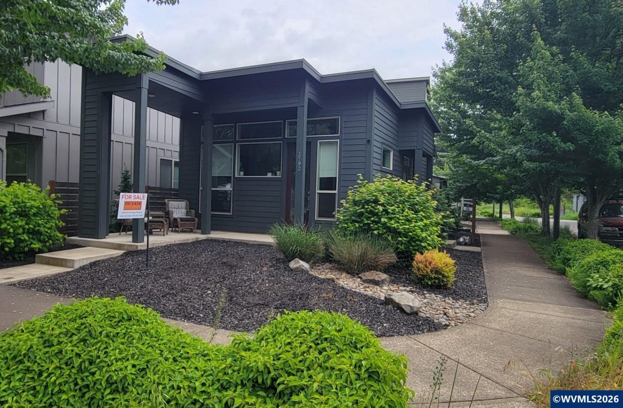 3792 Village Center Dr Se, Salem, OR 97302 Main Photo