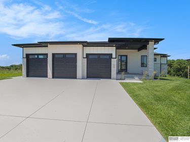 8910 Dragonfly Lane , Lincoln, NE 68526