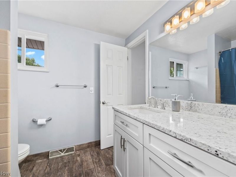 25082 Randall Drive, North Olmsted, OH 44070 Photo 20