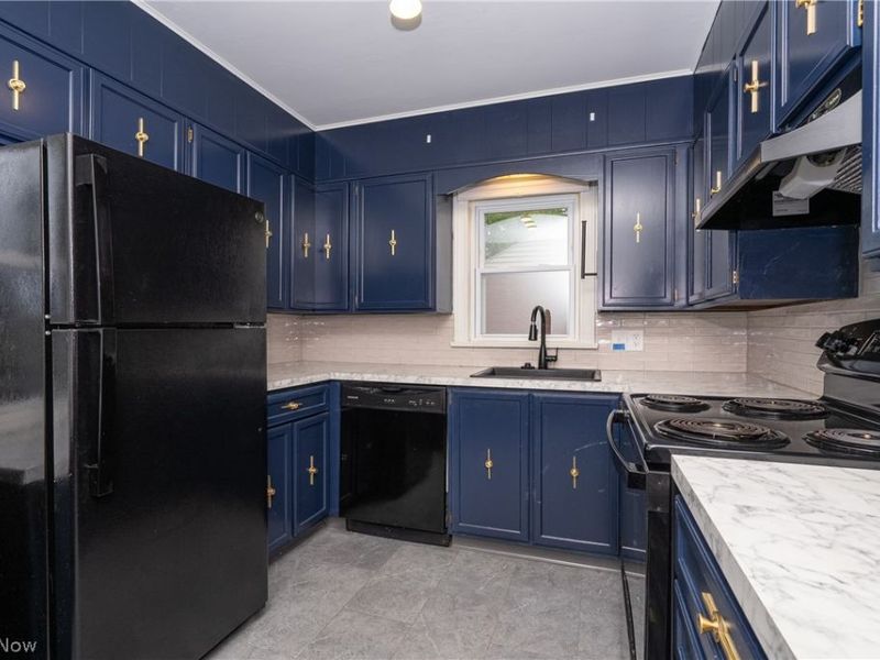 4020 Stratmore Avenue, Youngstown, OH 44511 Photo 3