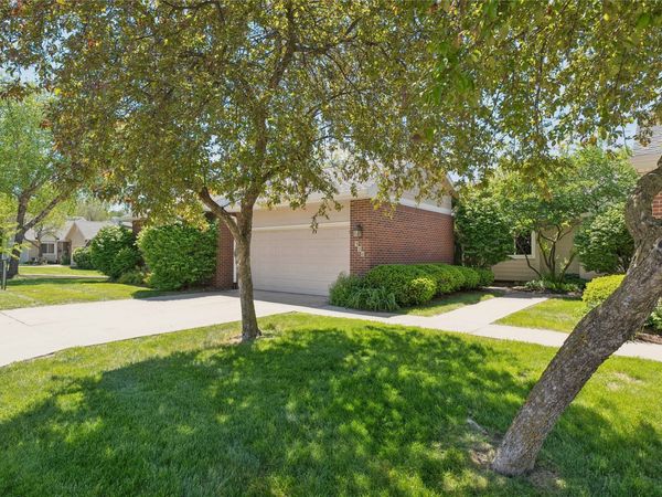 4301 Park Avenue, Unit 320, Des Moines, IA 50321