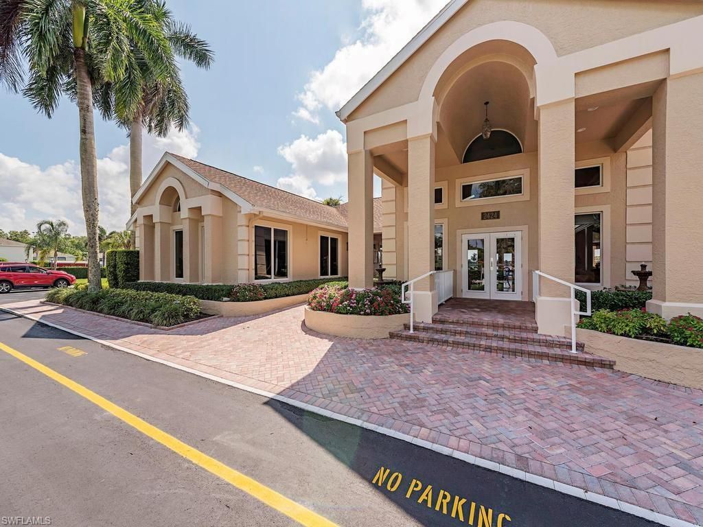2960 W Crown Pointe Blvd, Naples, FL 34112 Photo