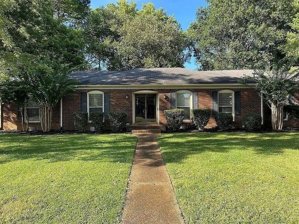 1814 Haynes Dr , Murfreesboro, TN 37129