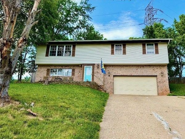 263 Spruce Lane, Poca, WV 25159