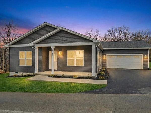 1948 Redwood RD SE, Roanoke, VA 24014