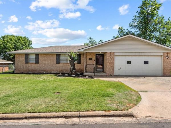 912 E Kee Street, Weatherford, OK 73096