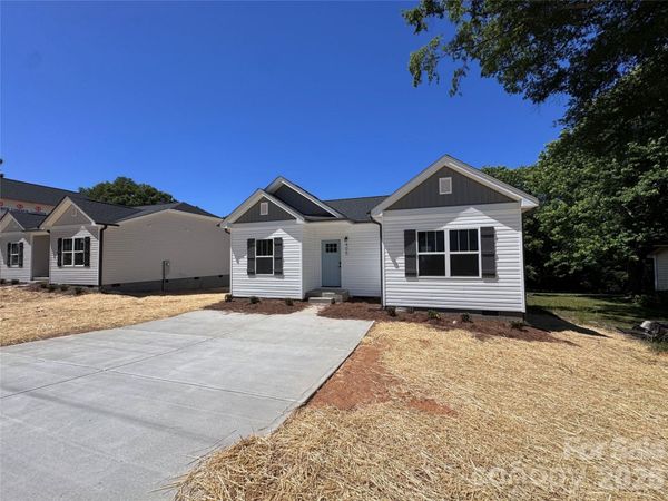 405 N Firestone Street , Gastonia, NC 28052