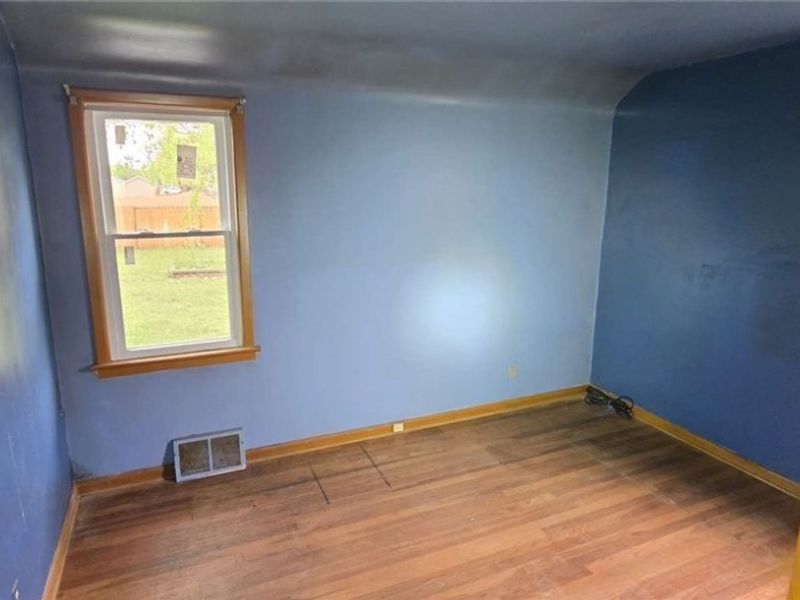 16415 Huntmere Avenue, Cleveland, OH 44110 Photo 9