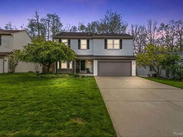 1558 Chelsea Circle, Hartland Twp, MI 48843
