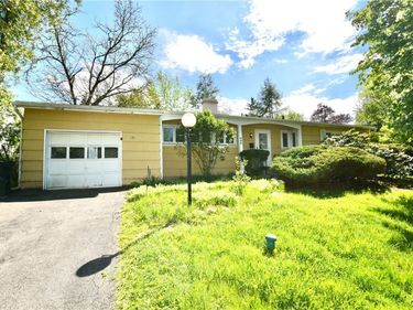 246 Blackberry Road, Liverpool, NY 13090